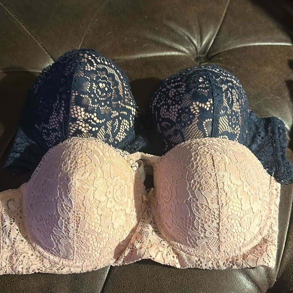 Bluxe 2 strapless bras 34 C